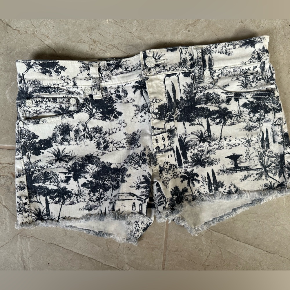 Tory Burch white w/navy toile print "cut off" style retro look great condition